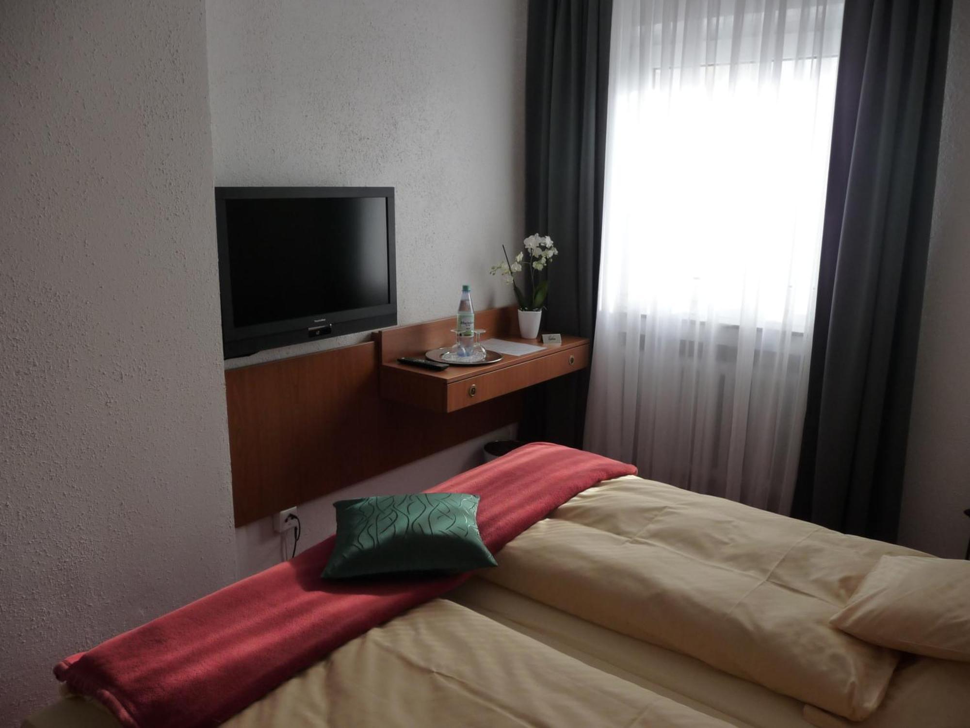Hotel Sechzehn Leverkusen Eksteriør billede